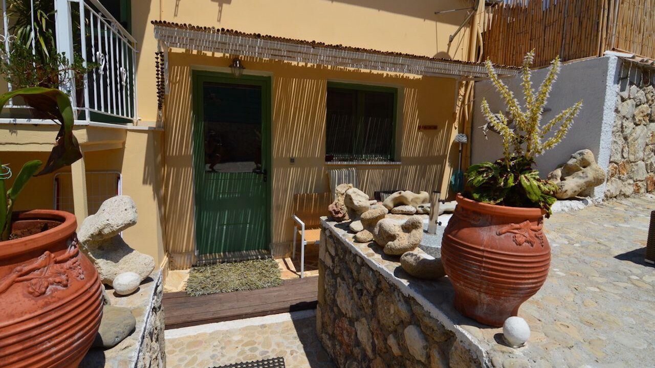 Photo of Patio Balcony in Dafnata