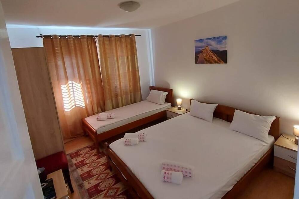 Photo of Bedroom in Igalo