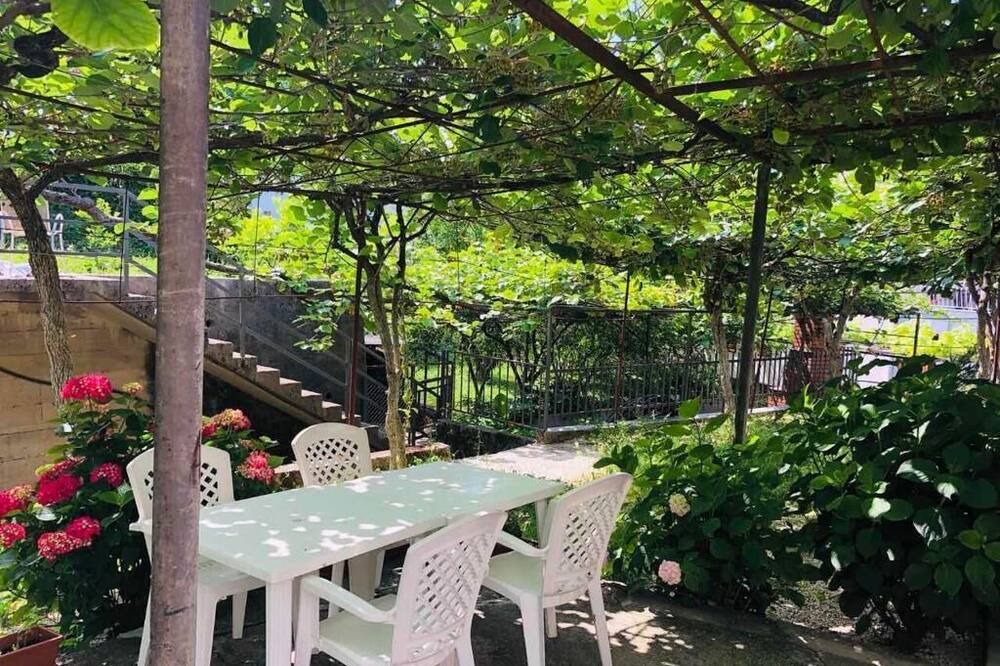 Photo of Patio Balcony in Igalo