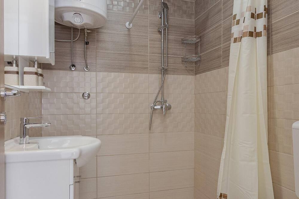 Photo of Bathroom in Muo
