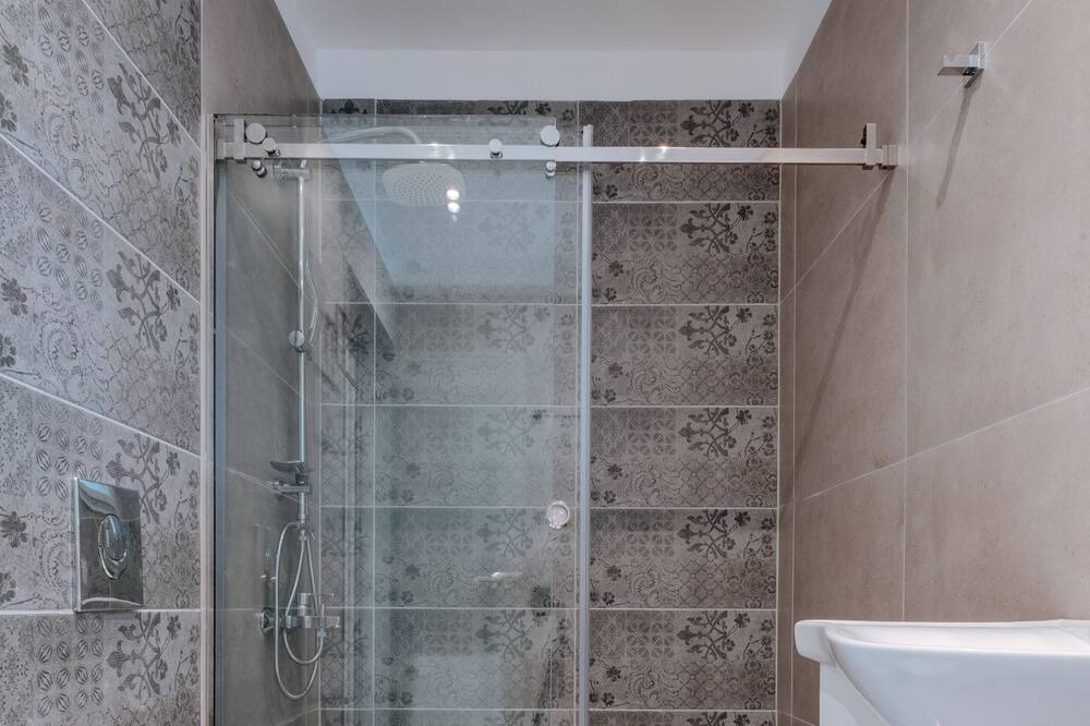 Photo of Bathroom in Kamari