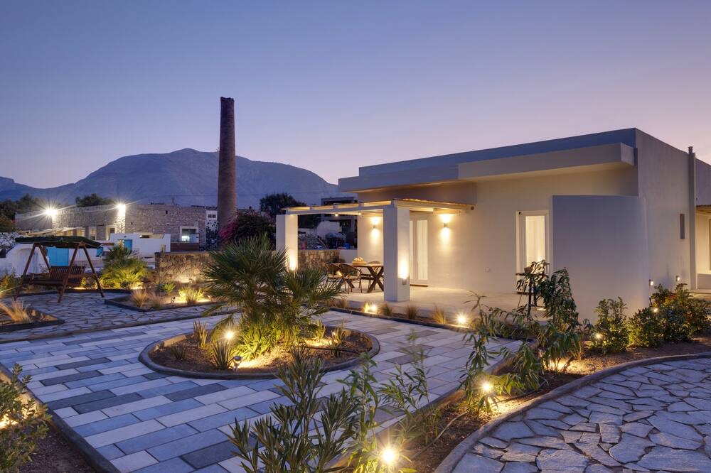 Photo of Outdoor in Kamari