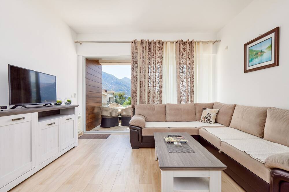 Photo of Livingroom in Dobrota
