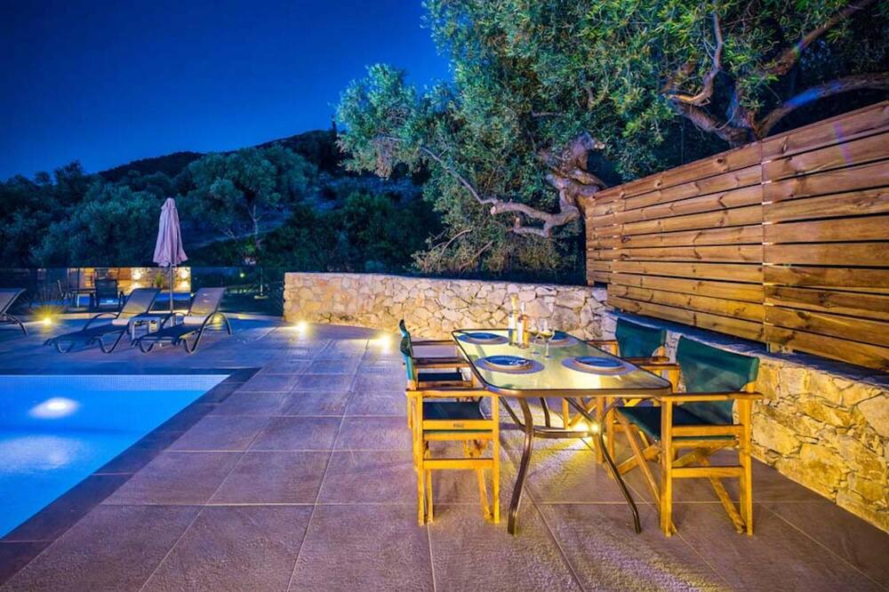 Photo of Patio Balcony in Marathias