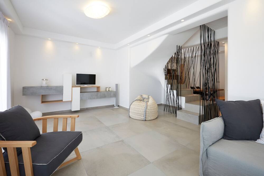 Photo of Livingroom in Exo Gialos