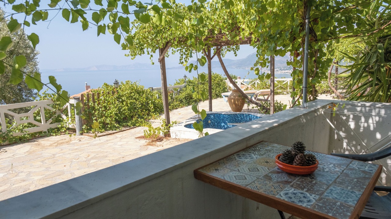 Photo of Patio Balcony in Ormos Koumeikon