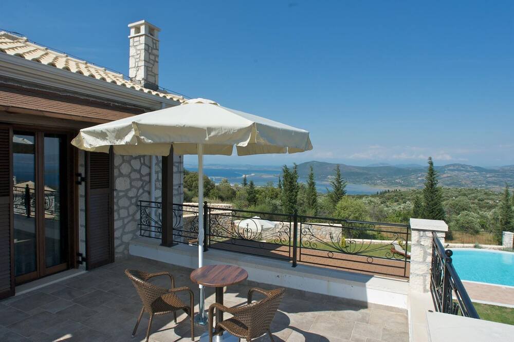 Photo of Patio Balcony in Spanokhorion