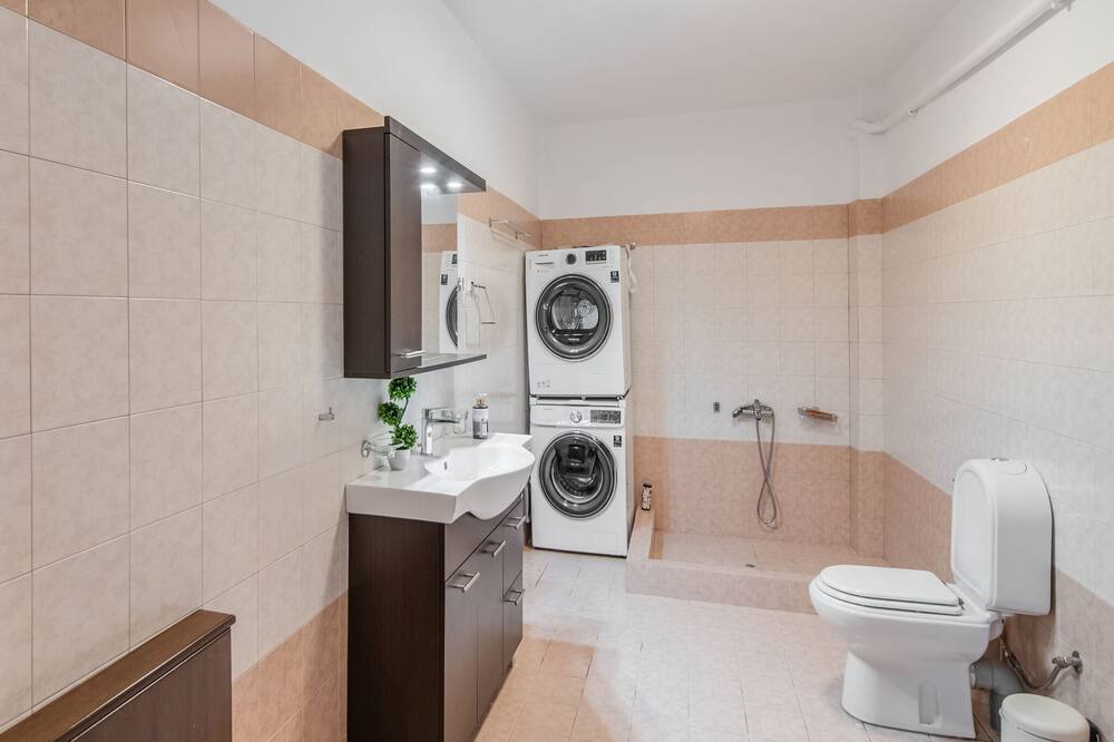 Photo of Bathroom in Anavyssos