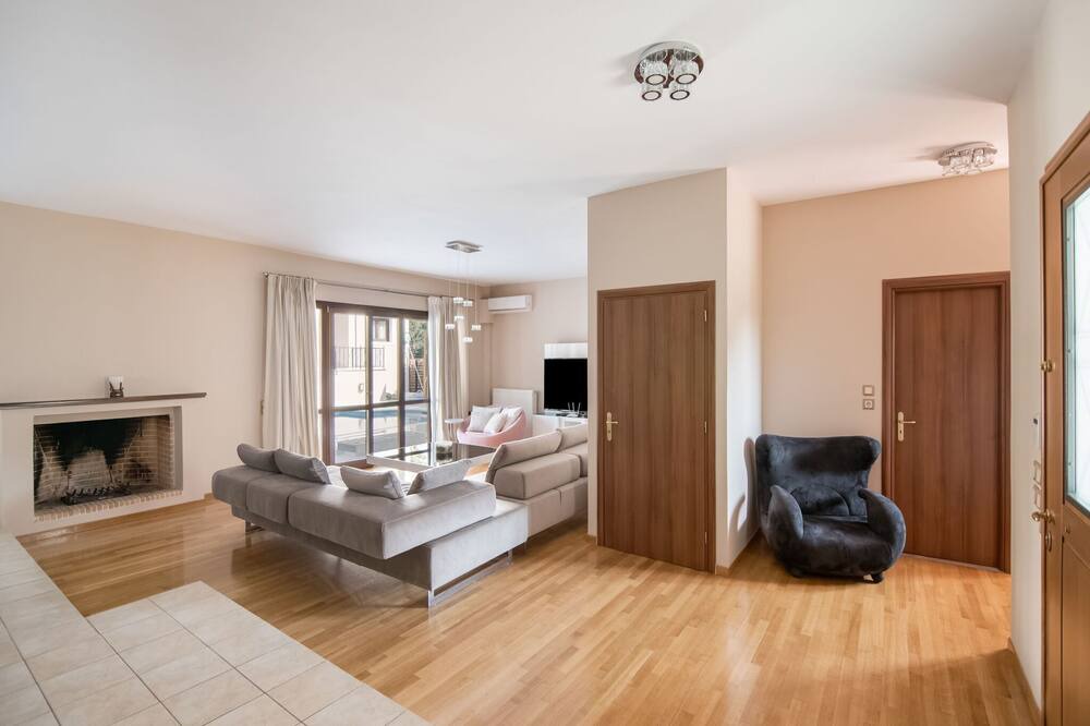 Photo of Livingroom in Anavyssos