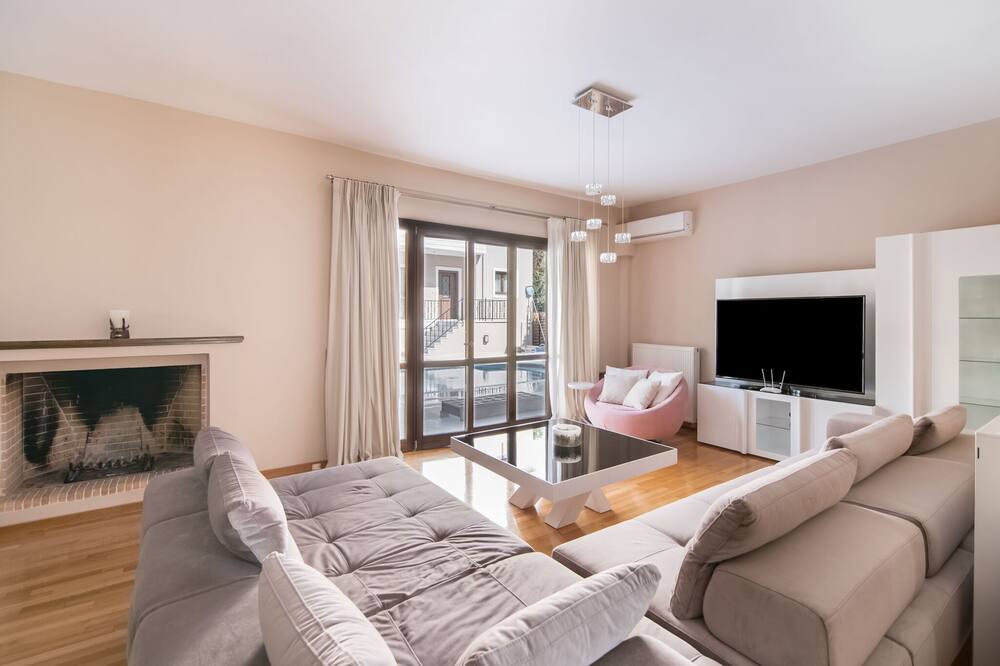 Photo of Livingroom in Anavyssos