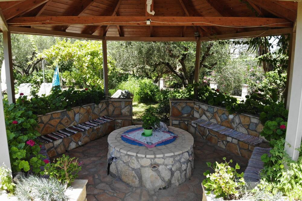 Photo of Outdoor in Neromilos