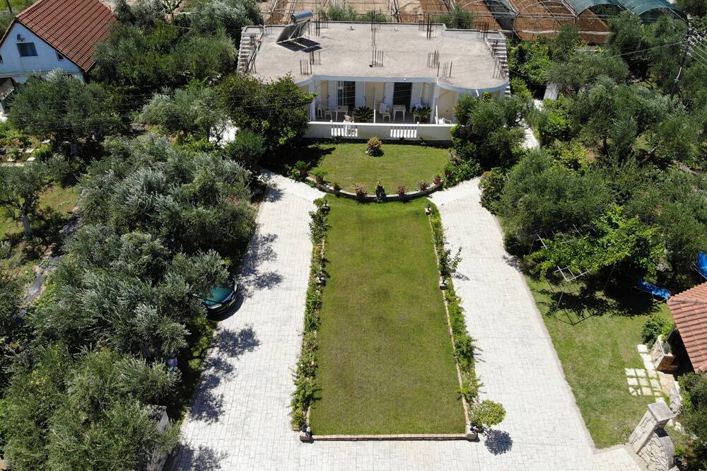 Photo of Outdoor in Neromilos