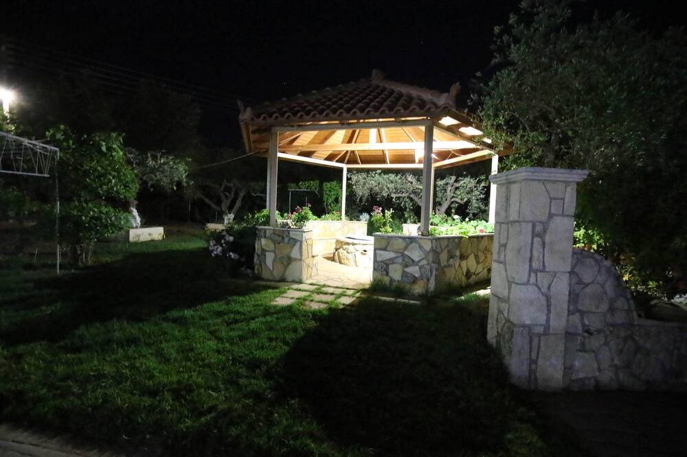 Photo of Outdoor in Neromilos