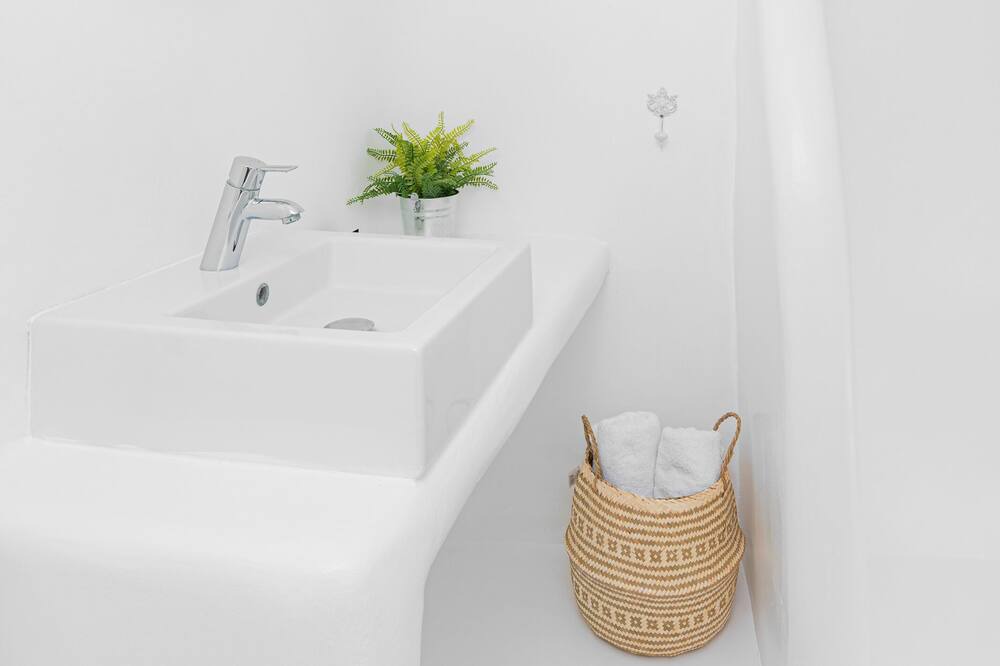 Photo of Bathroom in Ano Mera