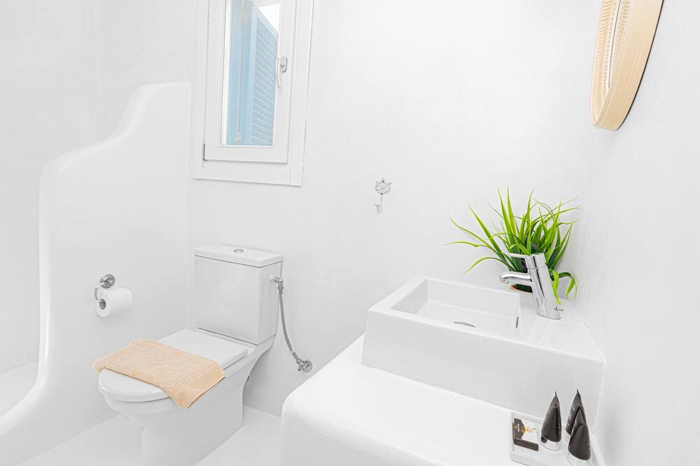 Photo of Bathroom in Ano Mera
