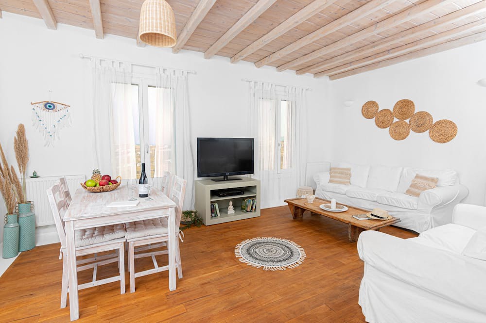 Photo of Livingroom in Ano Mera
