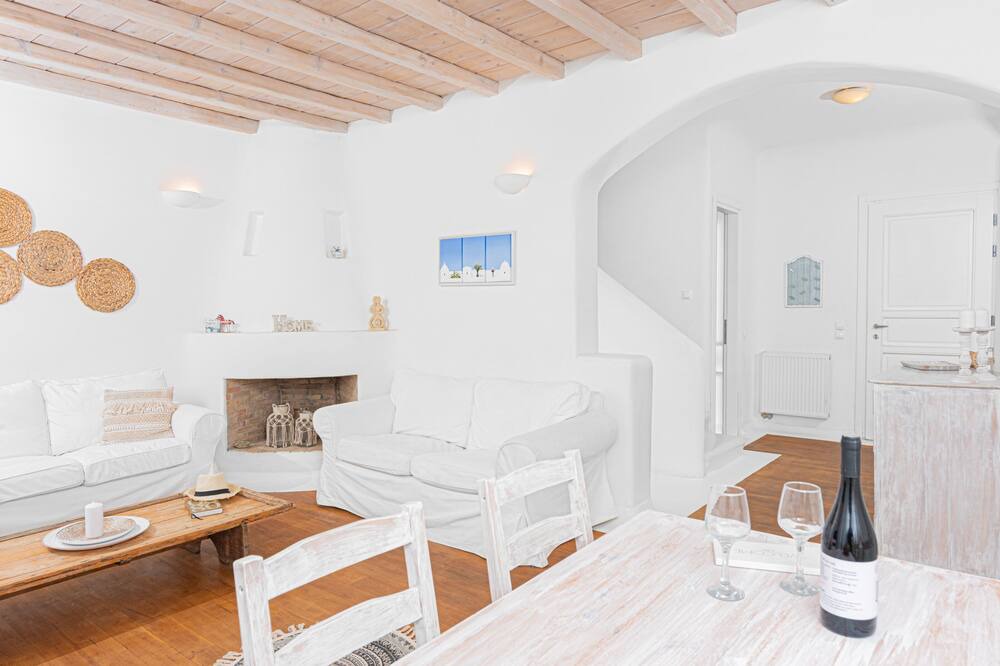 Photo of Livingroom in Ano Mera
