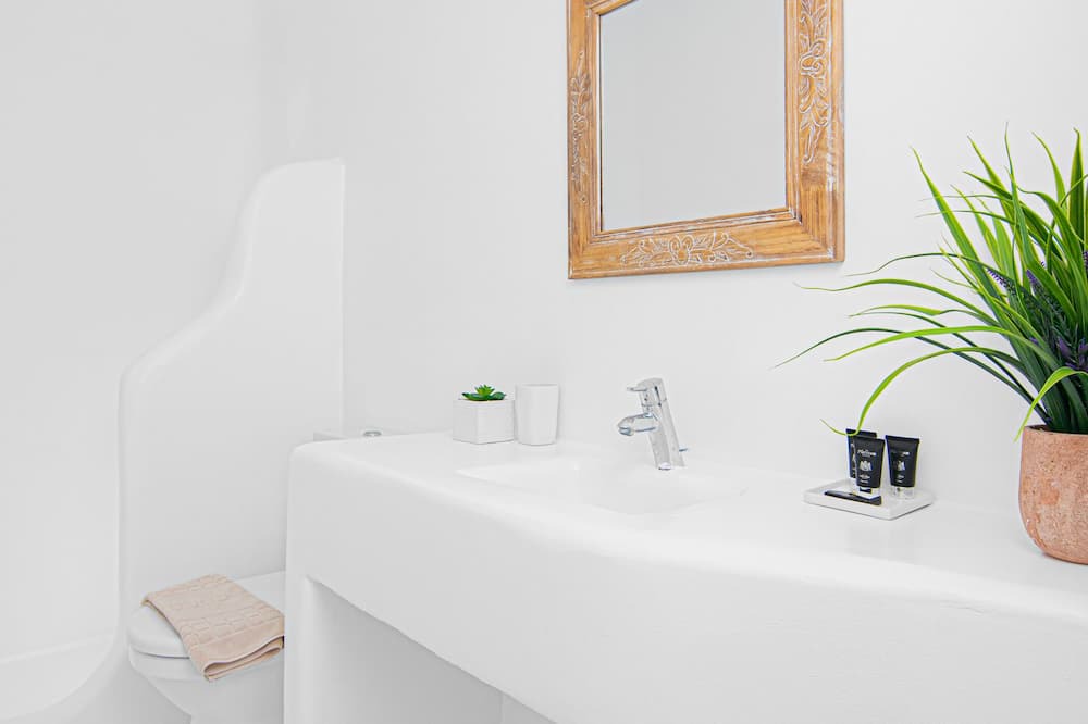 Photo of Bathroom in Ano Mera
