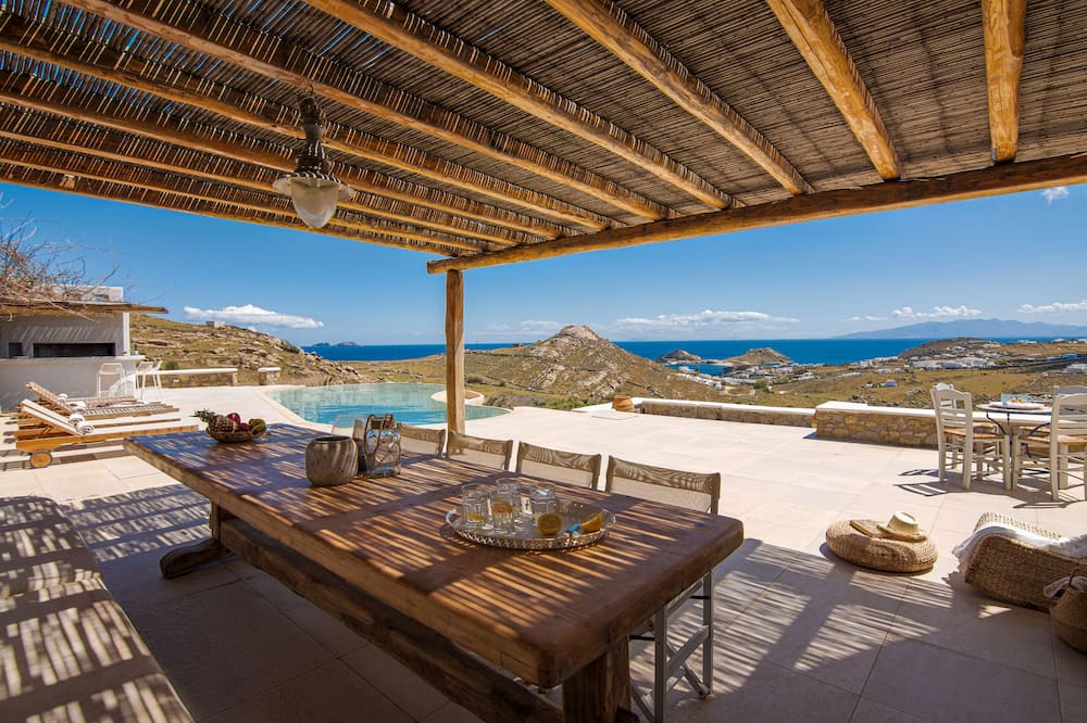 Photo of Patio Balcony in Ano Mera