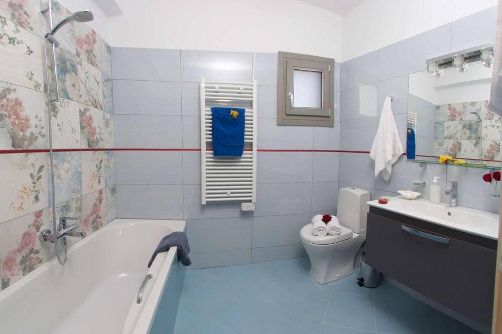 Photo of Bathroom in Aetos