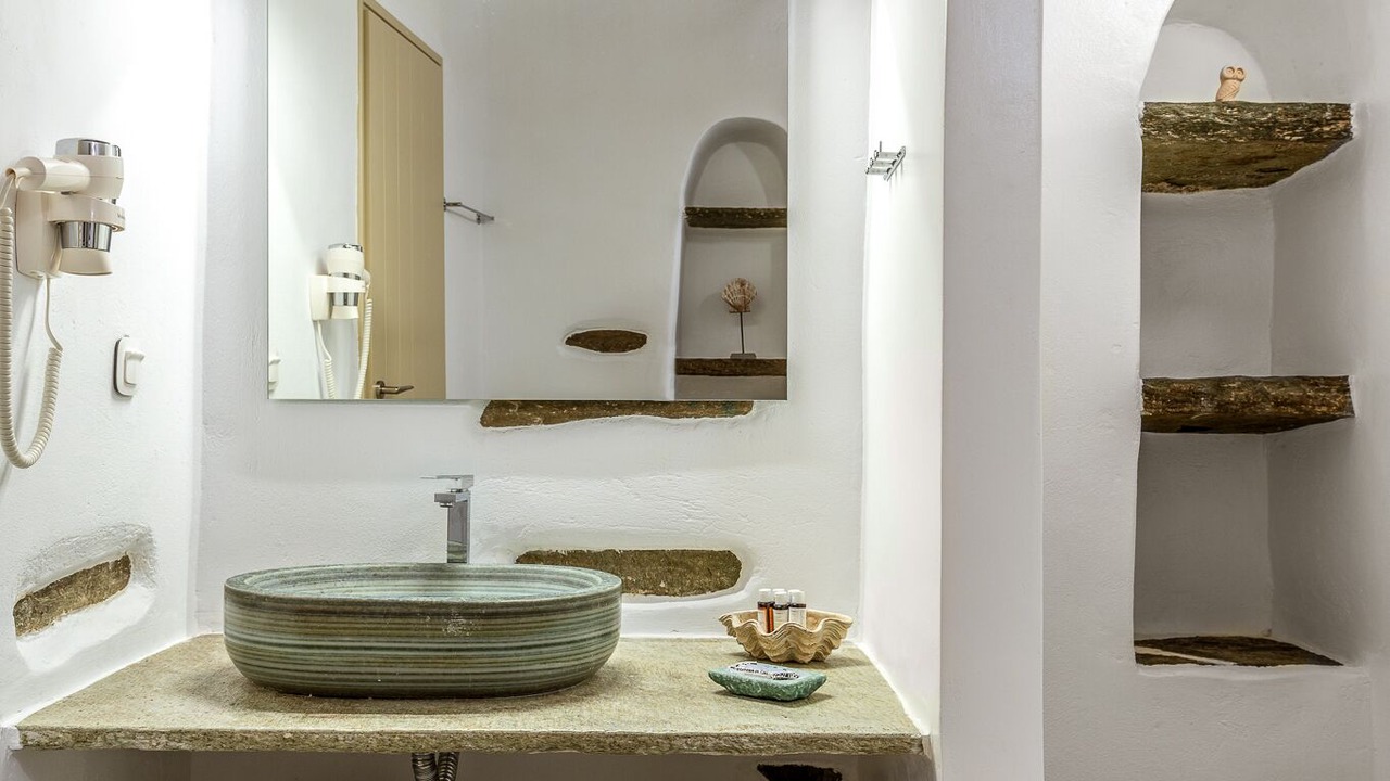 Photo of Bathroom in Exomvourgo