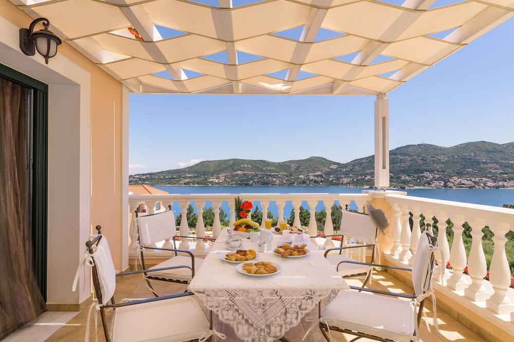 Photo of Patio Balcony in Samos Town