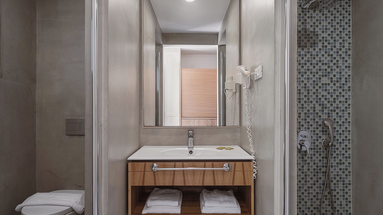 Photo of Bathroom in Platanias Town