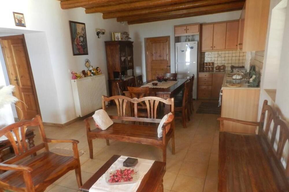 Photo of Livingroom in Elation