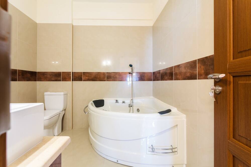Photo of Bathroom in Kardamyli