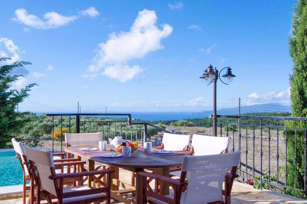 Photo of Patio Balcony in Katsarata