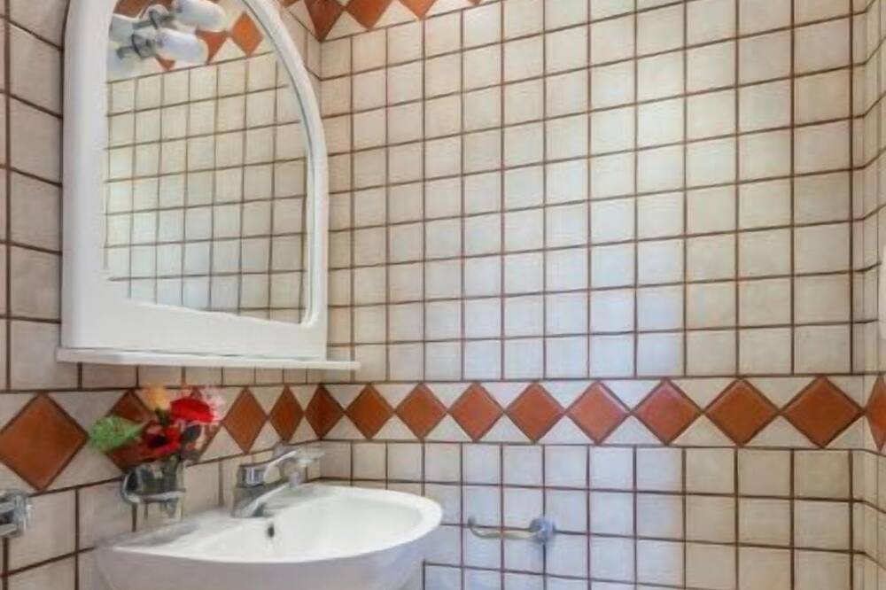 Photo of Bathroom in Lavreotiki
