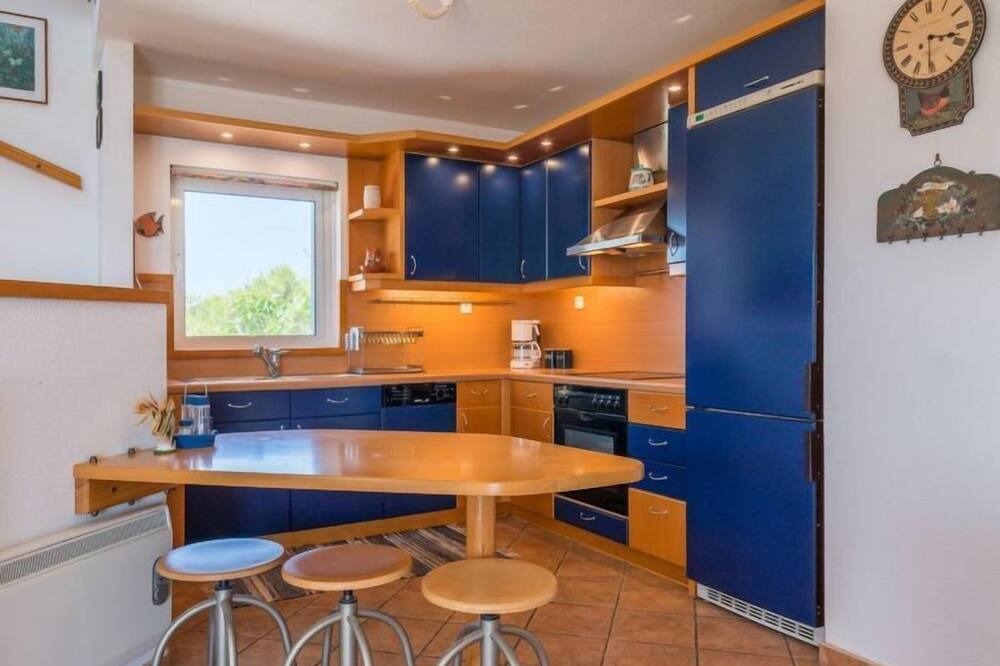 Photo of Kitchen in Lavreotiki