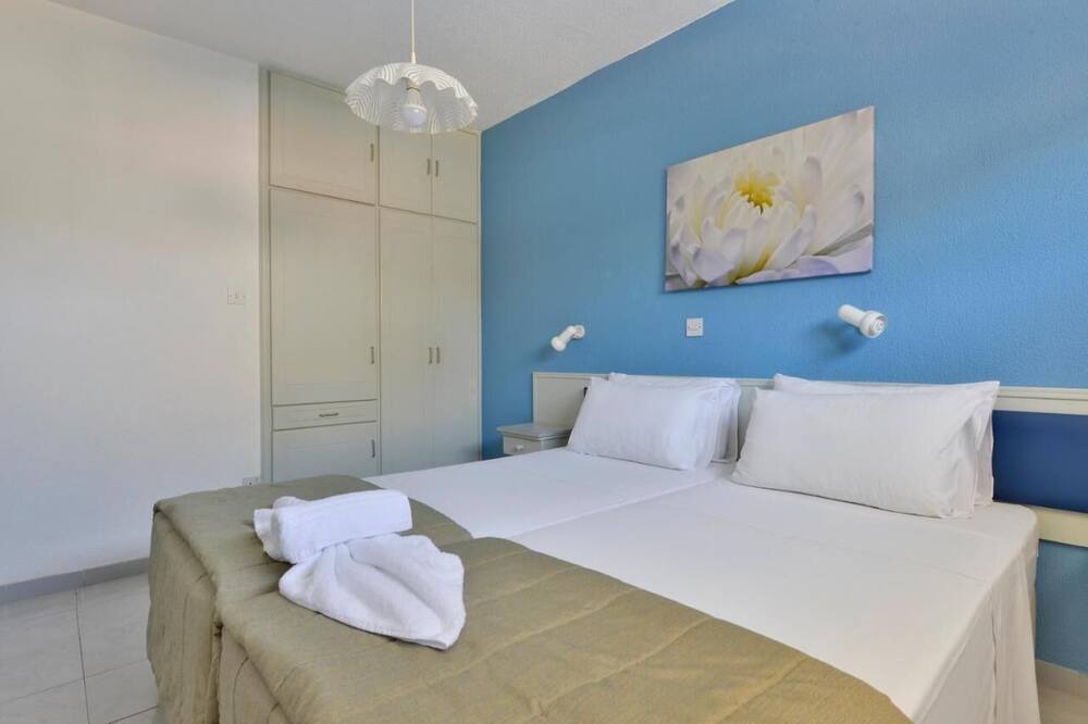 Photo of Bedroom in Oia