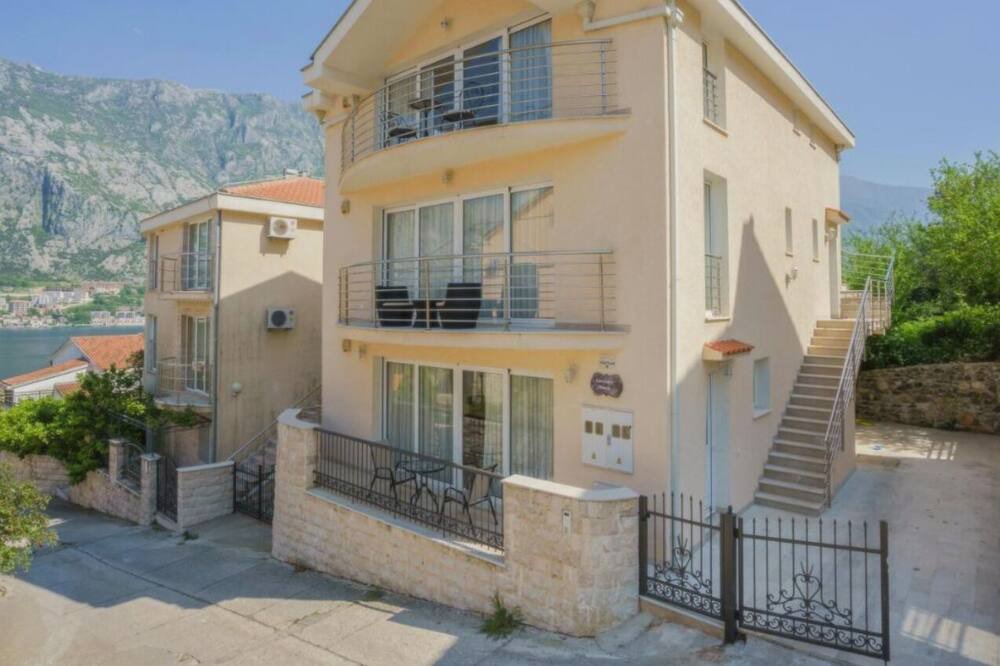 Photo of Outdoor in Prcanj