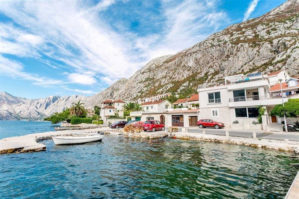 Photo of Outdoor in Dobrota