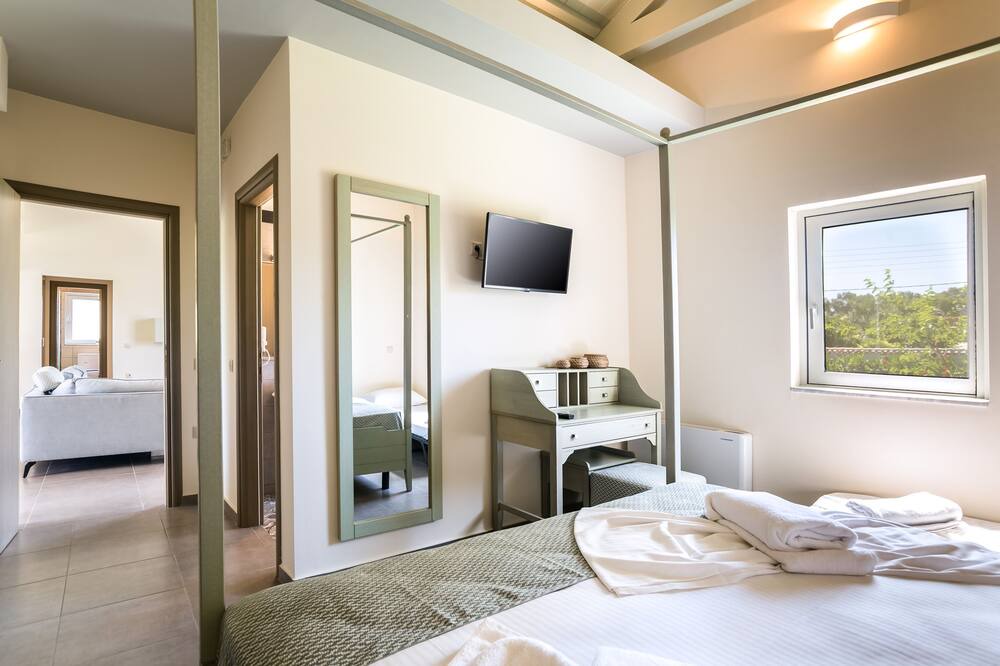 Photo of Bedroom in Messonghi