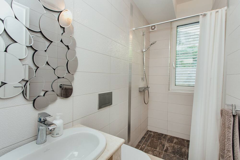 Photo of Bathroom in Zelenika