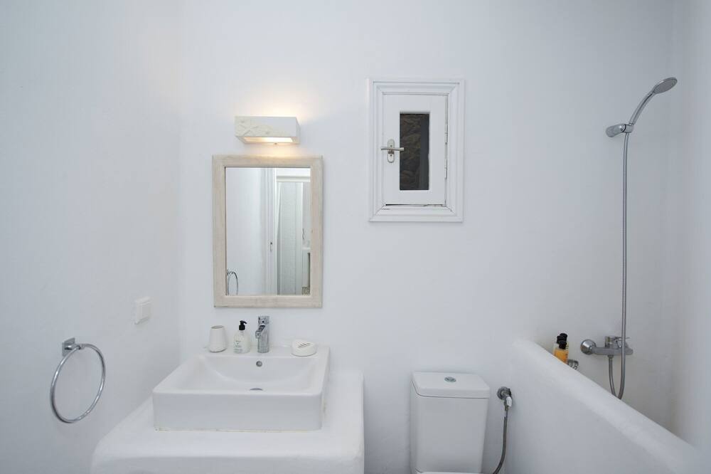 Photo of Bathroom in Kalafatis