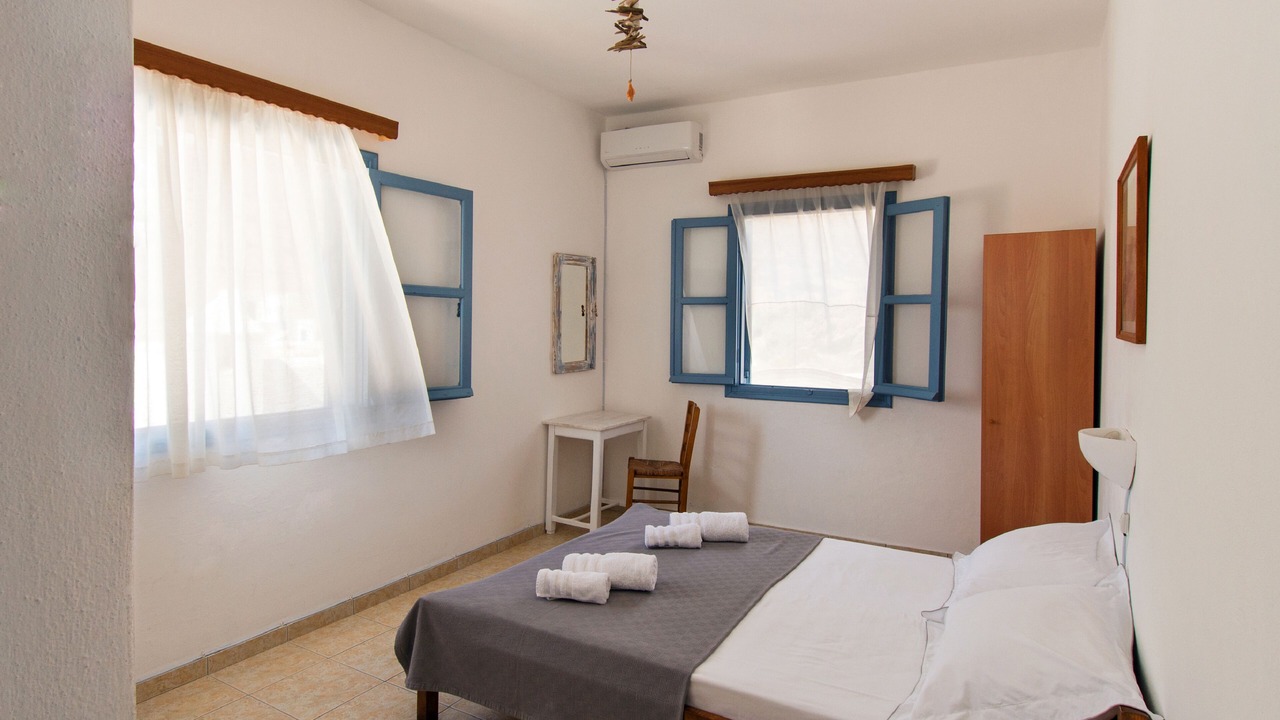 Photo of Bedroom in Folegandros