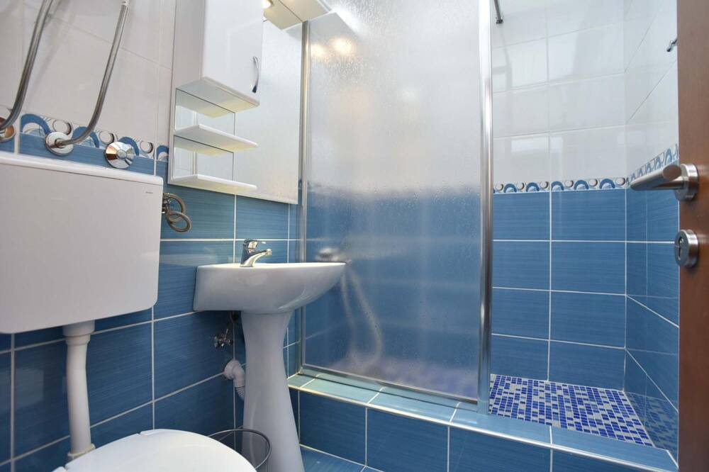 Photo of Bathroom in Canj