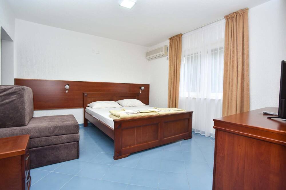 Photo of Bedroom in Canj