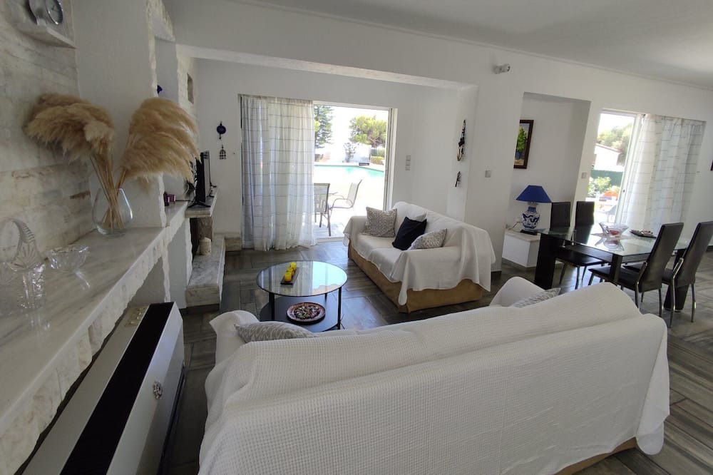 Photo of Livingroom in Kineta