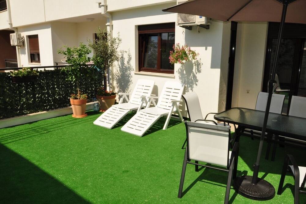 Photo of Patio Balcony in Lazi