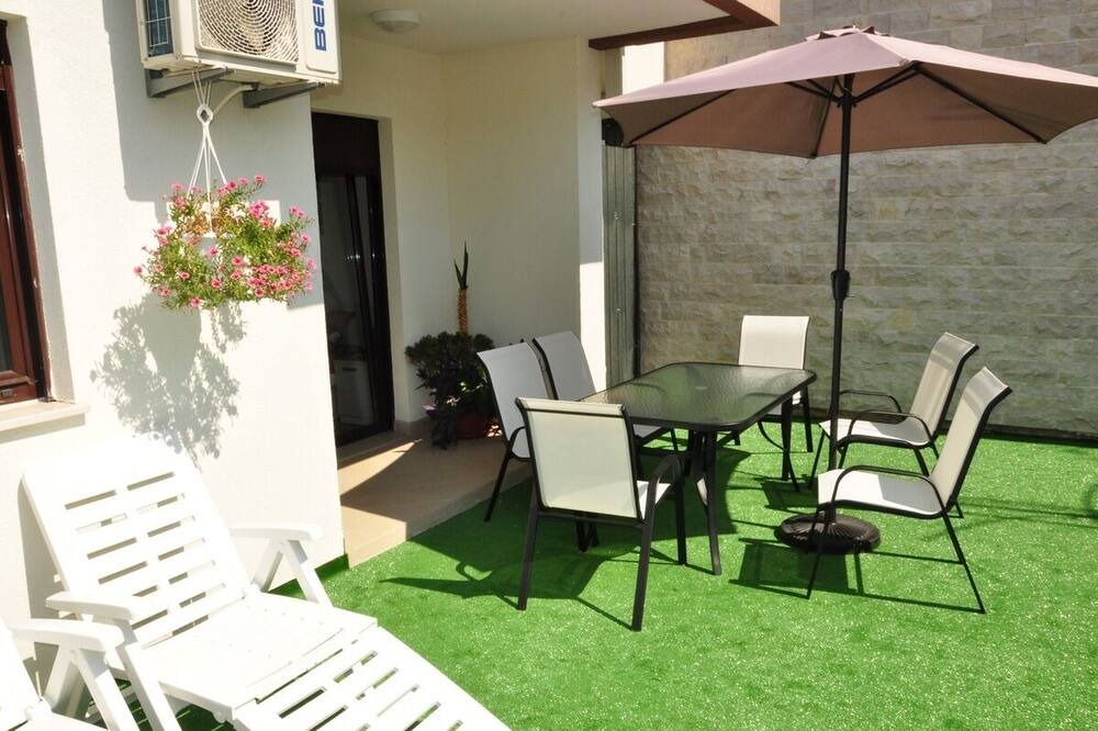 Photo of Patio Balcony in Lazi