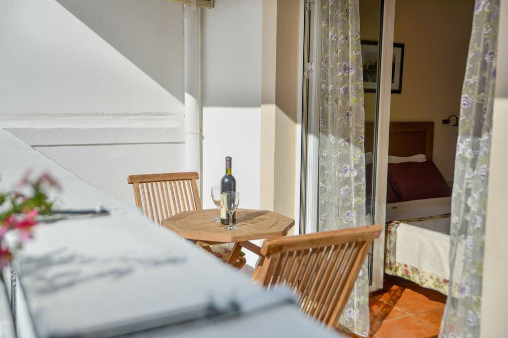 Photo of Patio Balcony in Maini