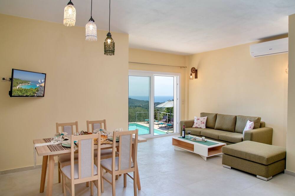 Photo of Livingroom in Vlachopoulatika