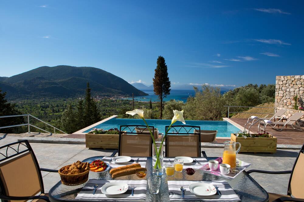 Photo of Patio Balcony in Evgiros