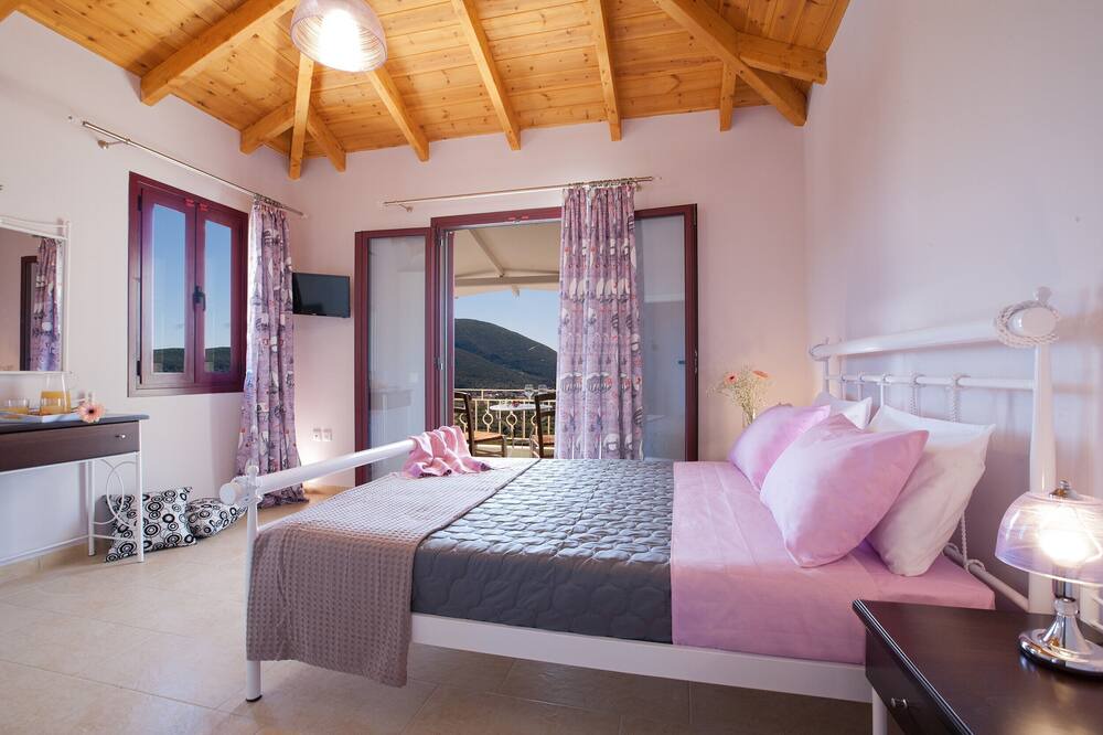 Photo of Bedroom in Evgiros