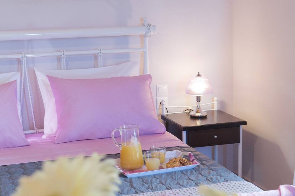 Photo of Bedroom in Evgiros
