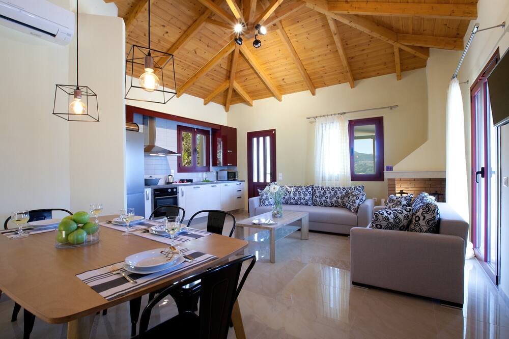 Photo of Livingroom in Evgiros